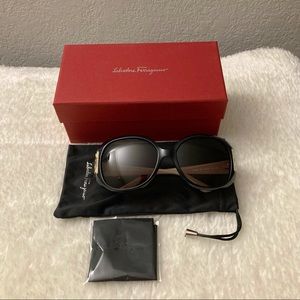 SPRING SALE! 🕶Salvatore Ferragamo Sunglasses